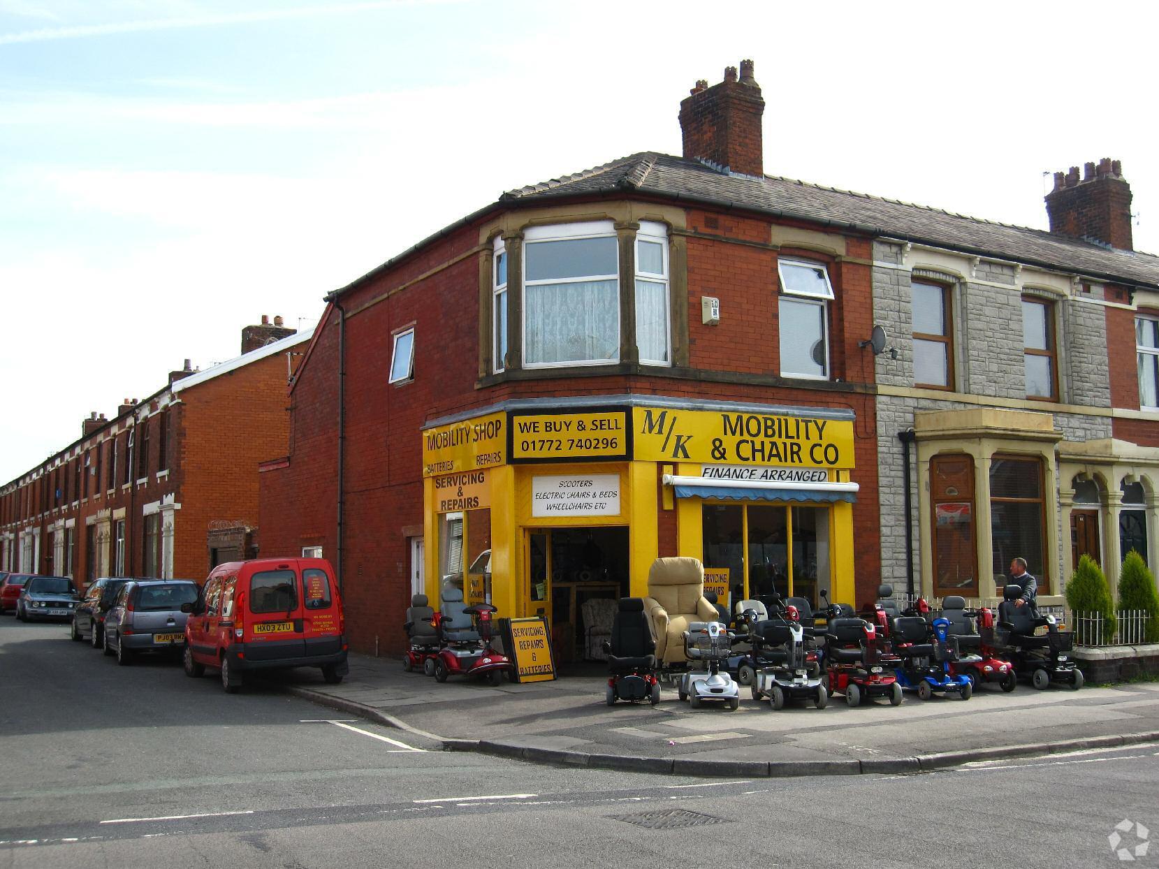 83-83A Leyland Rd, Penwortham for sale Primary Photo- Image 1 of 2