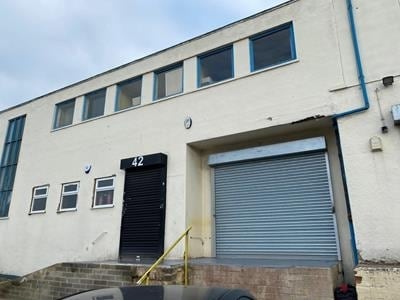 40-46 Fowler Rd, Ilford to rent - Building Photo - Image 2 of 4