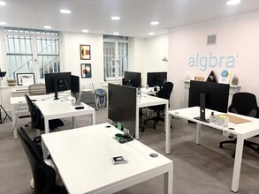 22 Upper Brook St, London to rent Interior Photo- Image 1 of 3