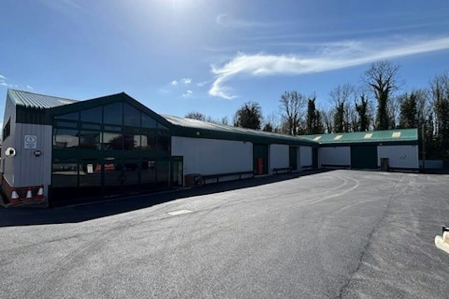 London Rd, Kings Worthy for sale - Building Photo - Image 1 of 1