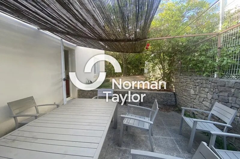 Office in Montpellier to rent - Primary Photo - Image 1 of 11