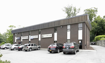 35 Kings Hwy E, Fairfield, CT for rent Building Photo- Image 1 of 2