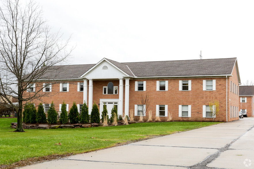 30670 Bainbridge Rd, Solon, OH for rent - Primary Photo - Image 1 of 16