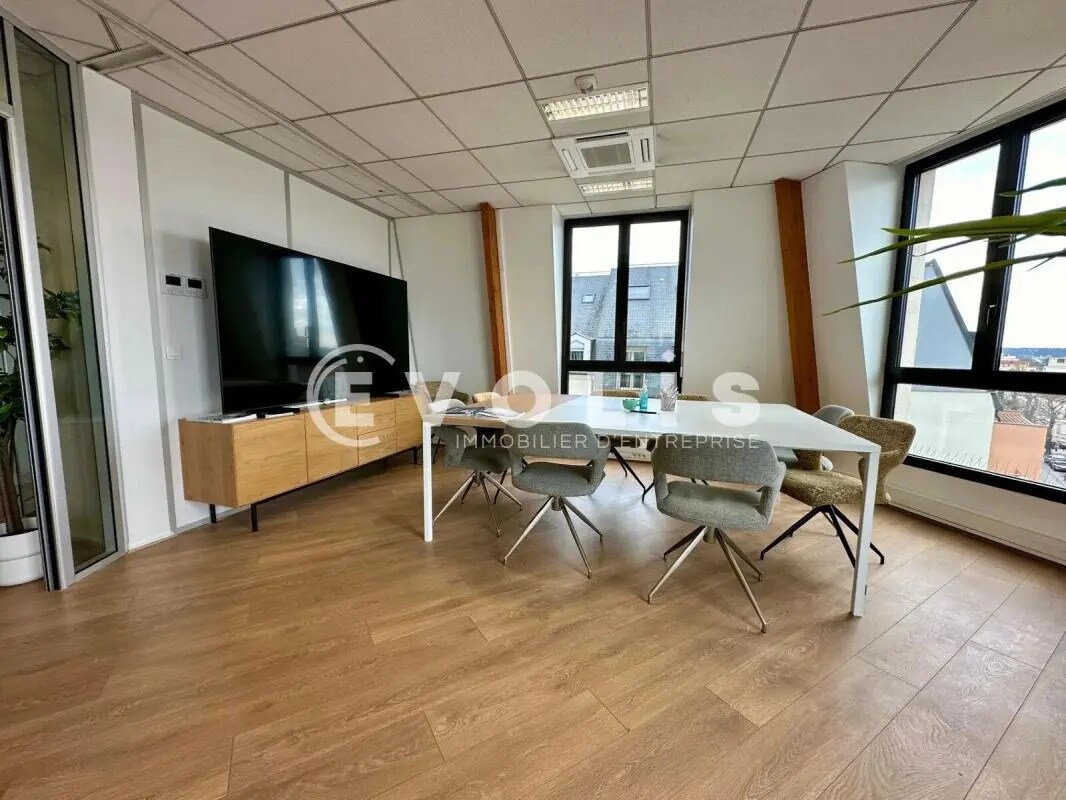 Office in Saint-Maur-des-Fossés to rent Interior Photo- Image 1 of 13