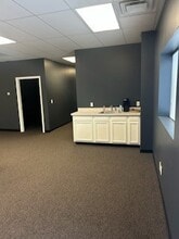 3862 Race Rd, Cincinnati, OH to rent Building Photo- Image 2 of 5