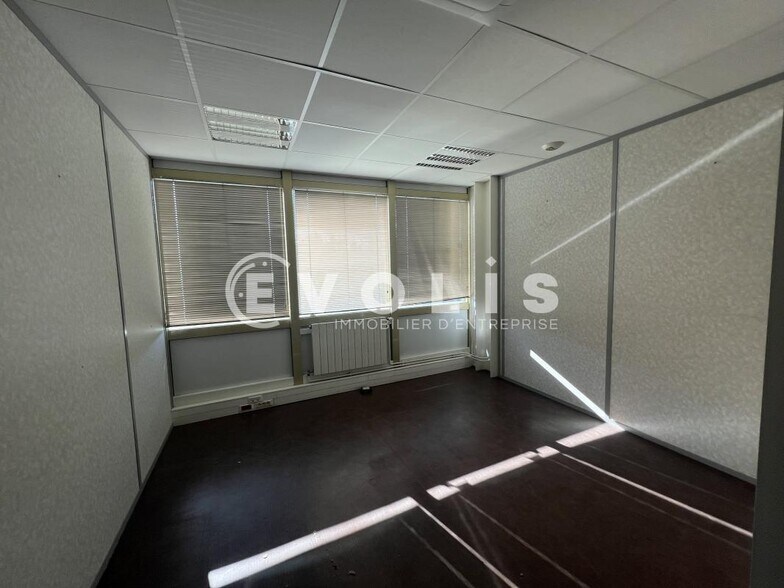 Office in Villiers-sur-Marne to rent - Interior Photo - Image 3 of 6