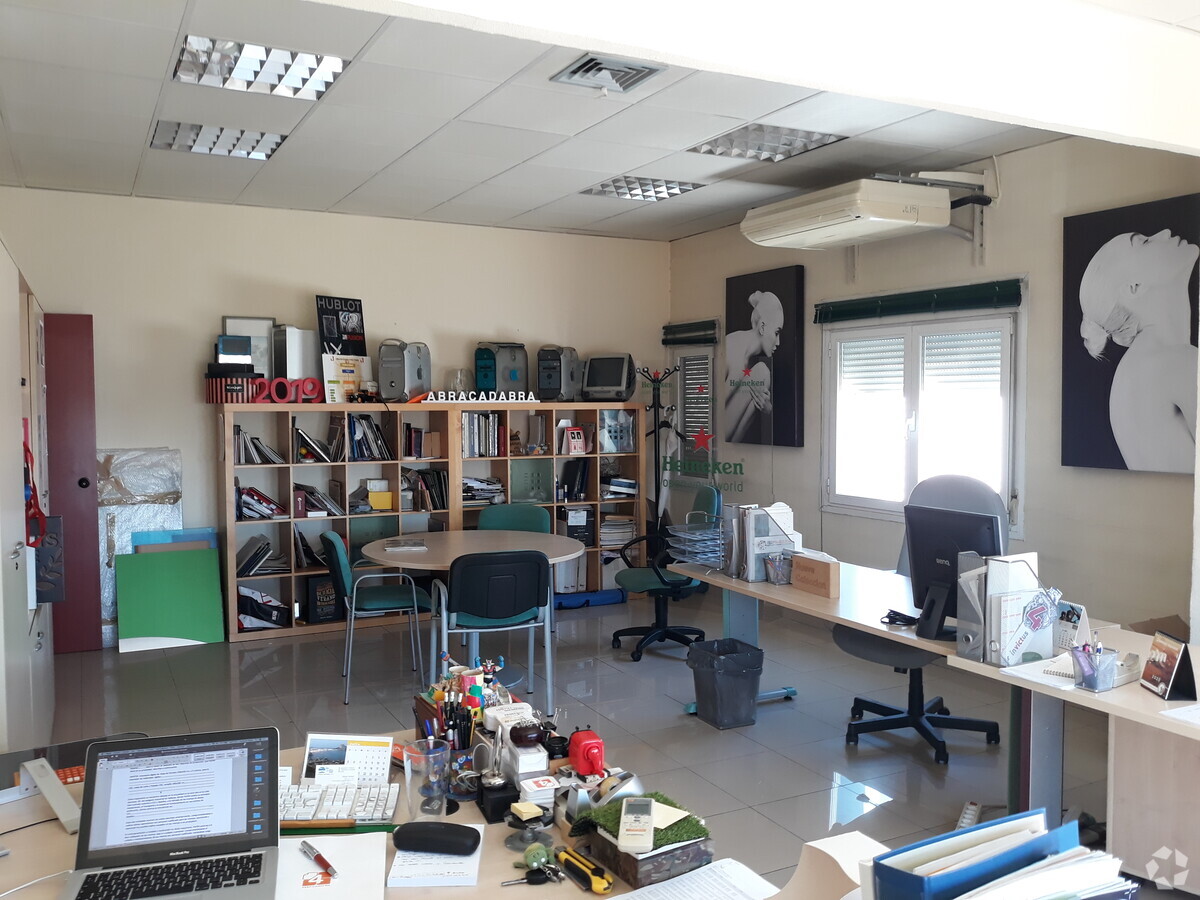 Madrid, MAD 28031 -  -  - Interior Photo - Image 2 of 4