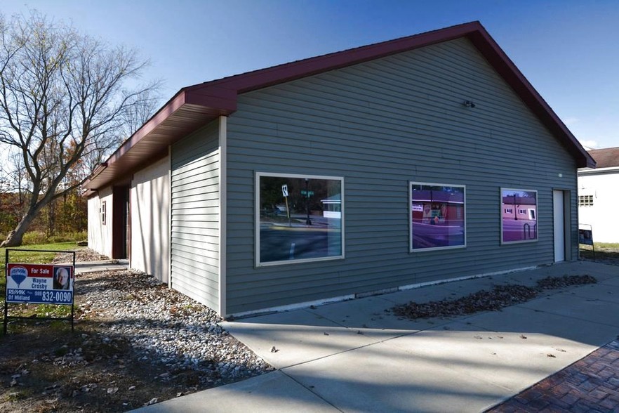 315 E Saginaw Rd, Sanford, MI for sale - Primary Photo - Image 1 of 1