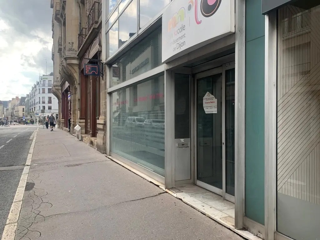 Retail in Dijon for sale Building Photo- Image 1 of 5