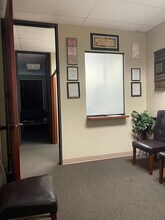 6302 W Broadway St, Pearland, TX to rent Interior Photo- Image 1 of 4