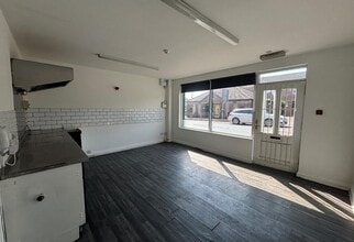 9-11 Bradley St, Uttoxeter to rent Interior Photo- Image 2 of 2