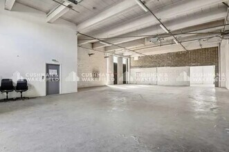 Light Industrial in Rungis to rent Interior Photo- Image 2 of 7