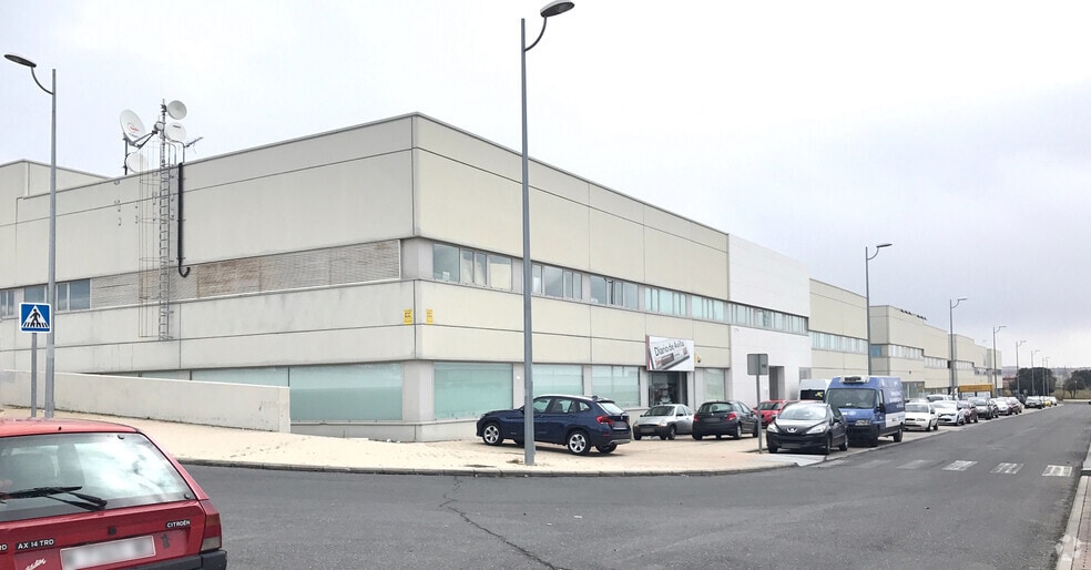 Calle Río Cea, 1, Ávila, Ávila for sale - Primary Photo - Image 1 of 1