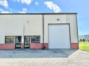 5468 Williamsburg Dr, Punta Gorda, FL to rent Interior Photo- Image 1 of 11