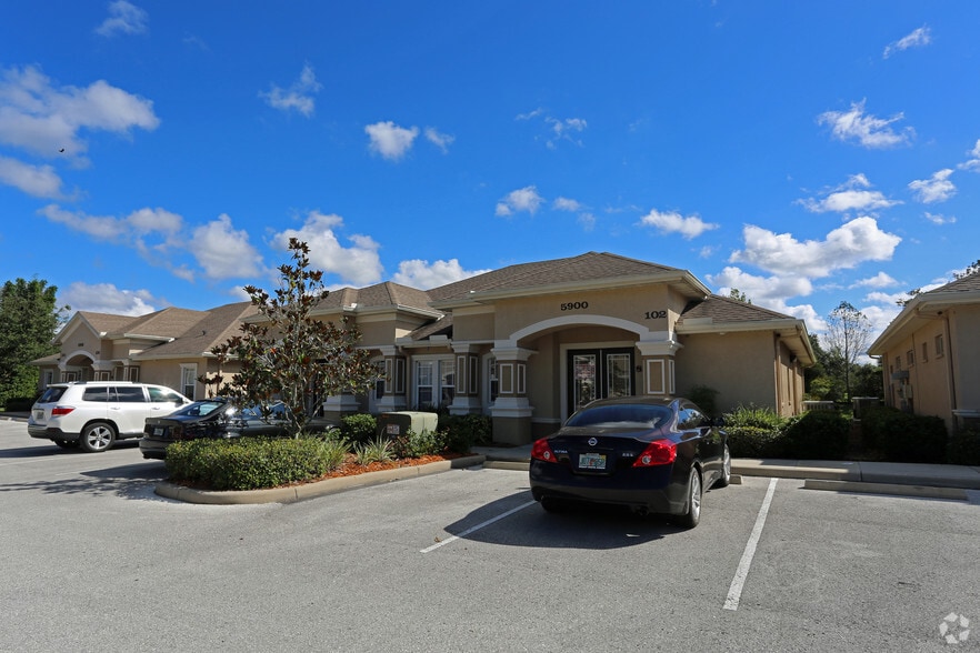 5900 Argerian Dr, Zephyrhills 33543 UK