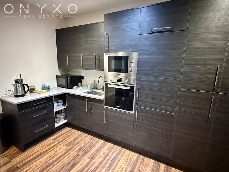 1390 Uxbridge Rd, Uxbridge to rent - Building Photo - Image 3 of 6