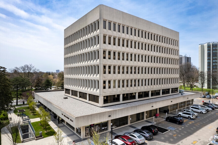 101 Queensway W, Mississauga, ON for rent - Building Photo - Image 1 of 1