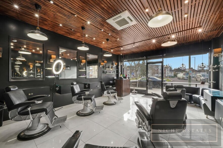 10 Bittacy Hl, London to rent - Building Photo - Image 3 of 13