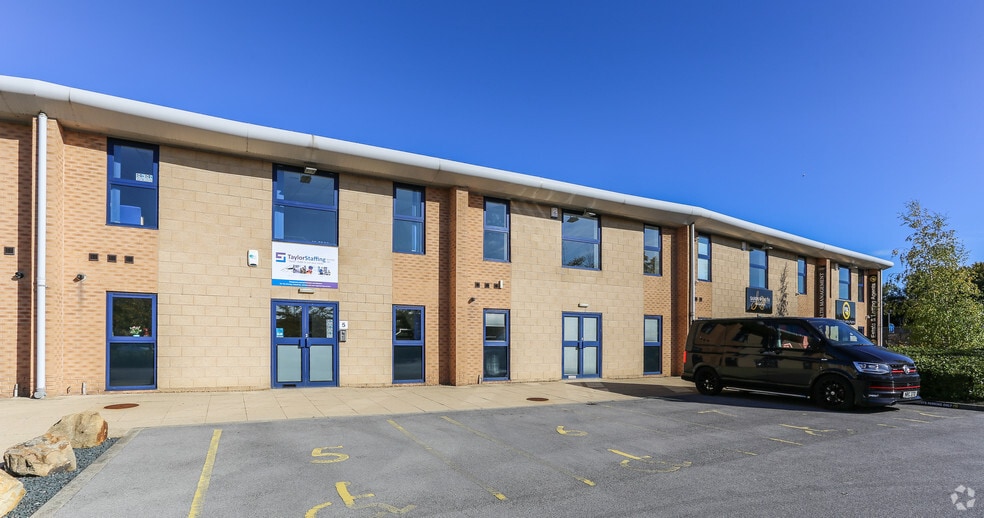 8 Calder Island Way, Wakefield for sale - Primary Photo - Image 1 of 1