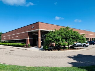 More details for 39100 Country Club Dr, Farmington Hills, MI - Office for Rent