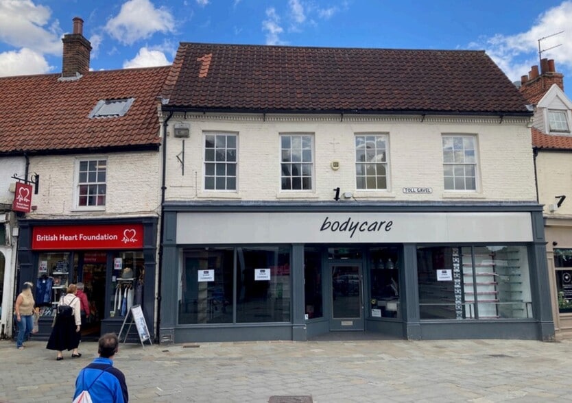 51-53 Toll Gavel, Beverley to rent - Building Photo - Image 2 of 2