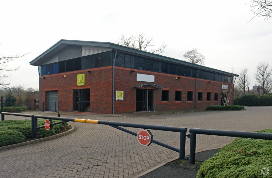 6 Sovereign Rd, Birmingham to rent - Building Photo - Image 2 of 3