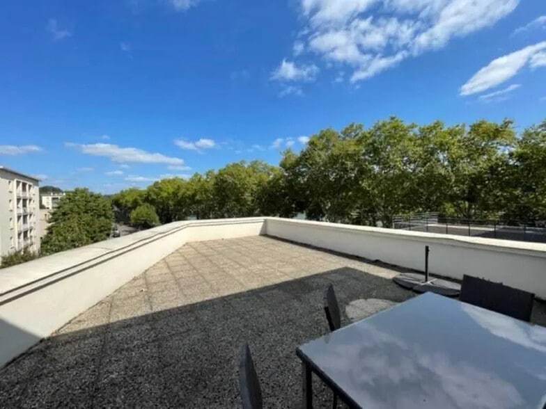 Office in Lyon to rent - Building Photo - Image 3 of 20