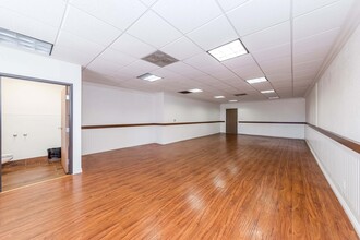 9562-9580 Garden Grove Blvd, Garden Grove, CA for rent Building Photo- Image 2 of 6