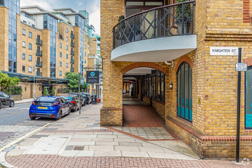 Hermitage Court, Knighten Street St, London to rent - Building Photo - Image 2 of 6
