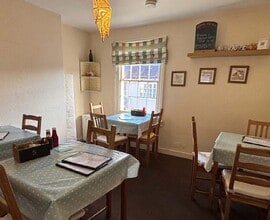 2-8 Latimer St, Romsey to rent Interior Photo- Image 2 of 3