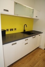 Station Rd, Harpenden to rent Interior Photo- Image 2 of 9