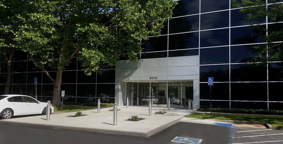 9300 Tech Center Dr, Sacramento, CA for rent - Building Photo - Image 1 of 10