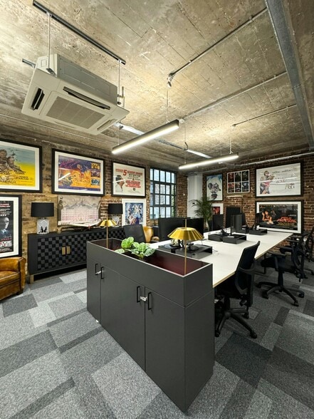 64 Essex Rd, London to rent - Interior Photo - Image 3 of 24