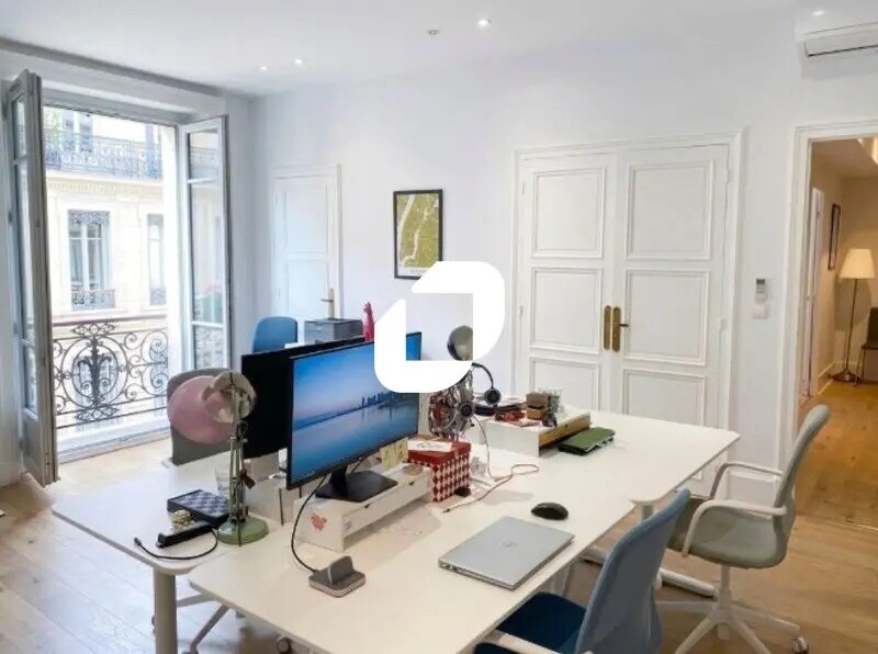 Location Bureaux 106 m² - Photo 1
