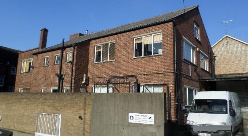 30 South Ln, Kingston Upon Thames for sale Primary Photo- Image 1 of 1