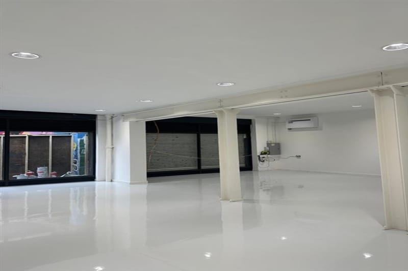 Atlantic Rd, London to rent Interior Photo- Image 1 of 1
