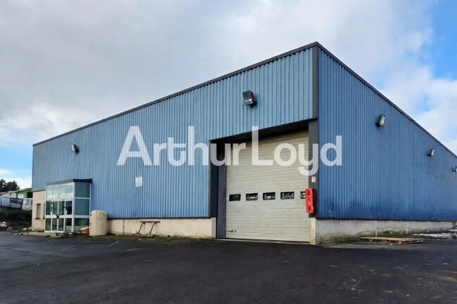 Location Entrepôt 720 m²