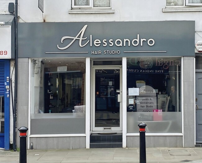 More details for 91 Guildford St, Chertsey - Retail to Rent