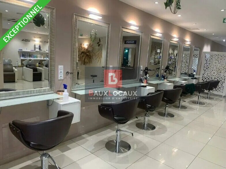 Retail in Cavaillon for sale - Interior Photo - Image 3 of 12