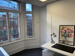 13 Palace St, London to rent Interior Photo- Image 1 of 7