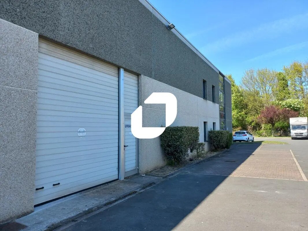 Light Industrial in Wasquehal to rent Building Photo- Image 1 of 10