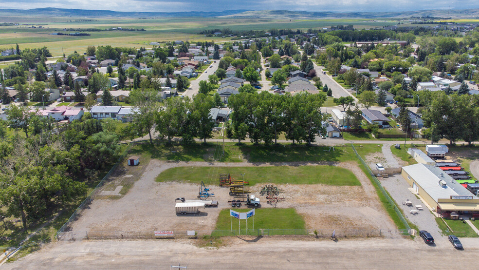 2605 21st Ave, Nanton, AB for sale - Aerial - Image 3 of 7