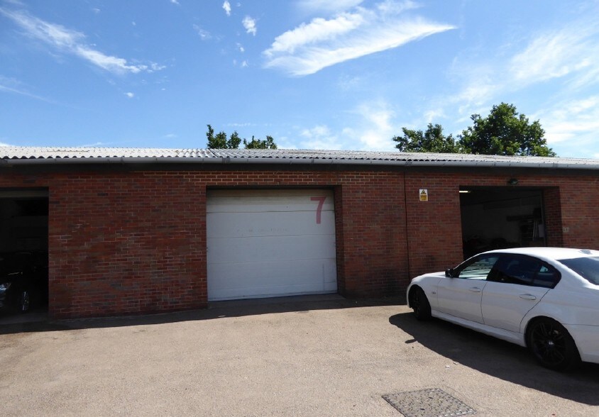 Longford Rd, Cannock, WS11 0LJ UK