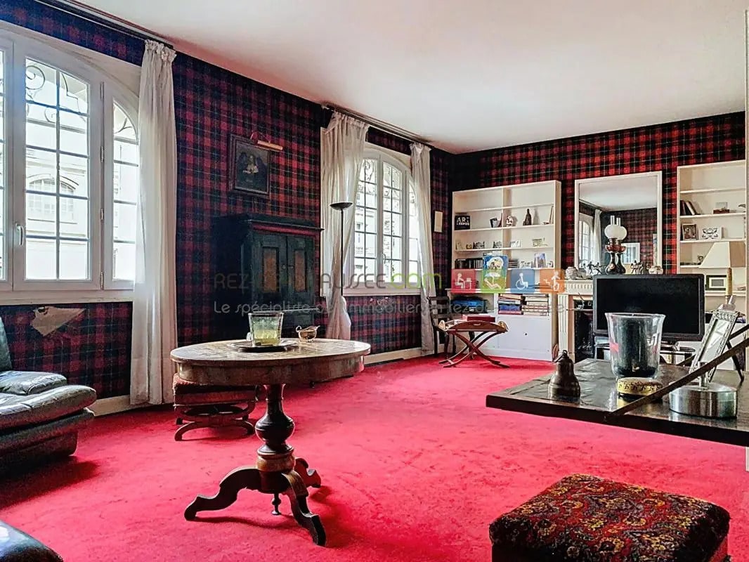 Build-to-Rent in Paris for sale Interior Photo- Image 1 of 7