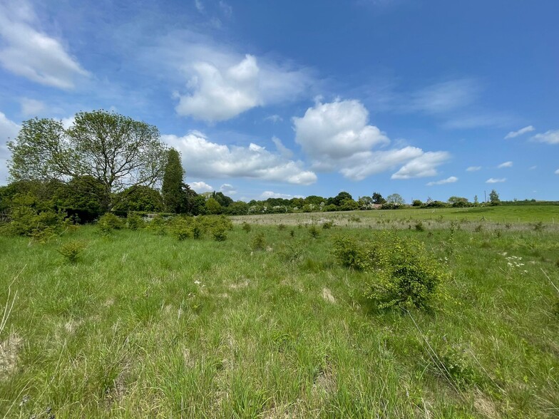 East Hall Rd, Orpington, BR5 4EZ - Grassland North of East Hall Rd ...