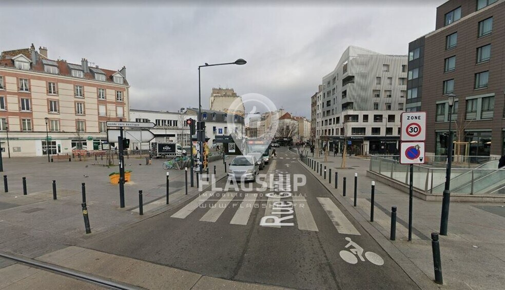 Retail in Saint-Denis to rent - Building Photo - Image 2 of 3