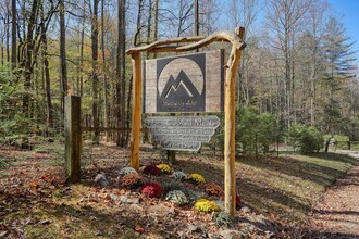 400 Mulberry Gap Rd, Ellijay, GA for sale Primary Photo- Image 1 of 171