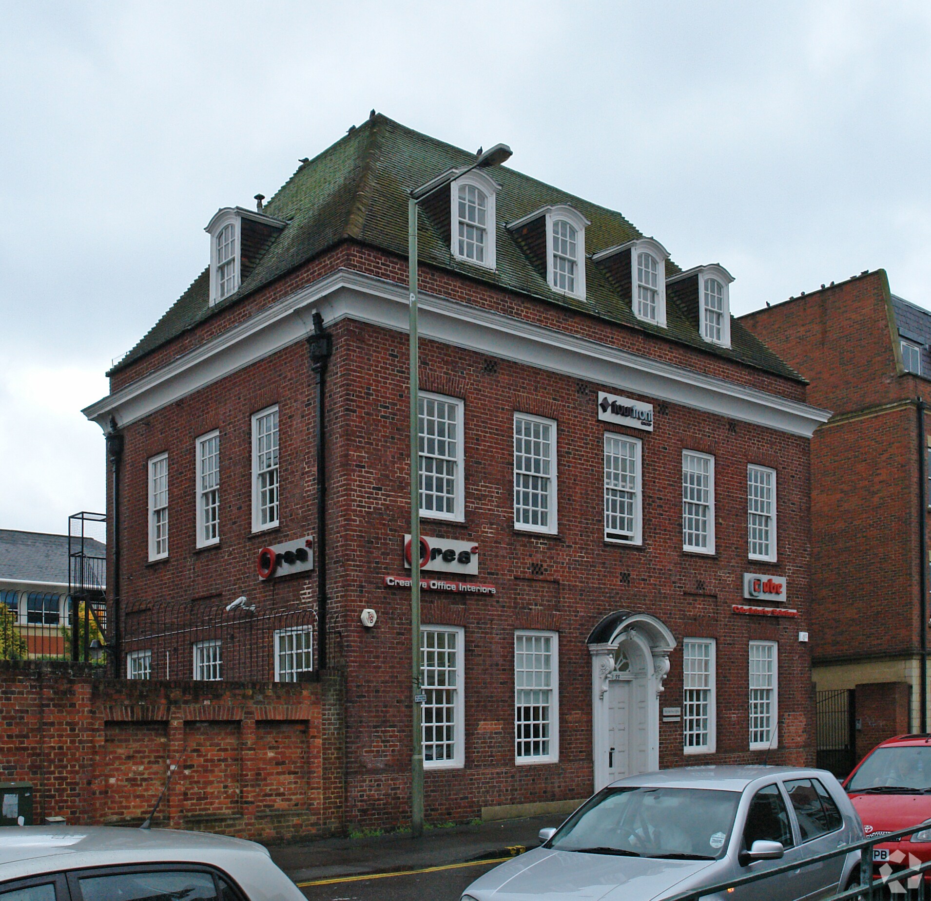 33 Station Rd, Egham for sale Primary Photo- Image 1 of 1