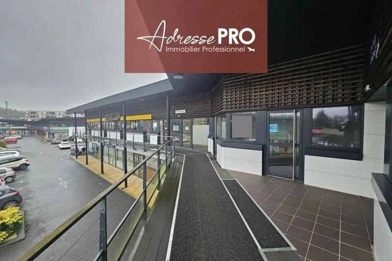 Location Commerce 755 m² - Photo 1