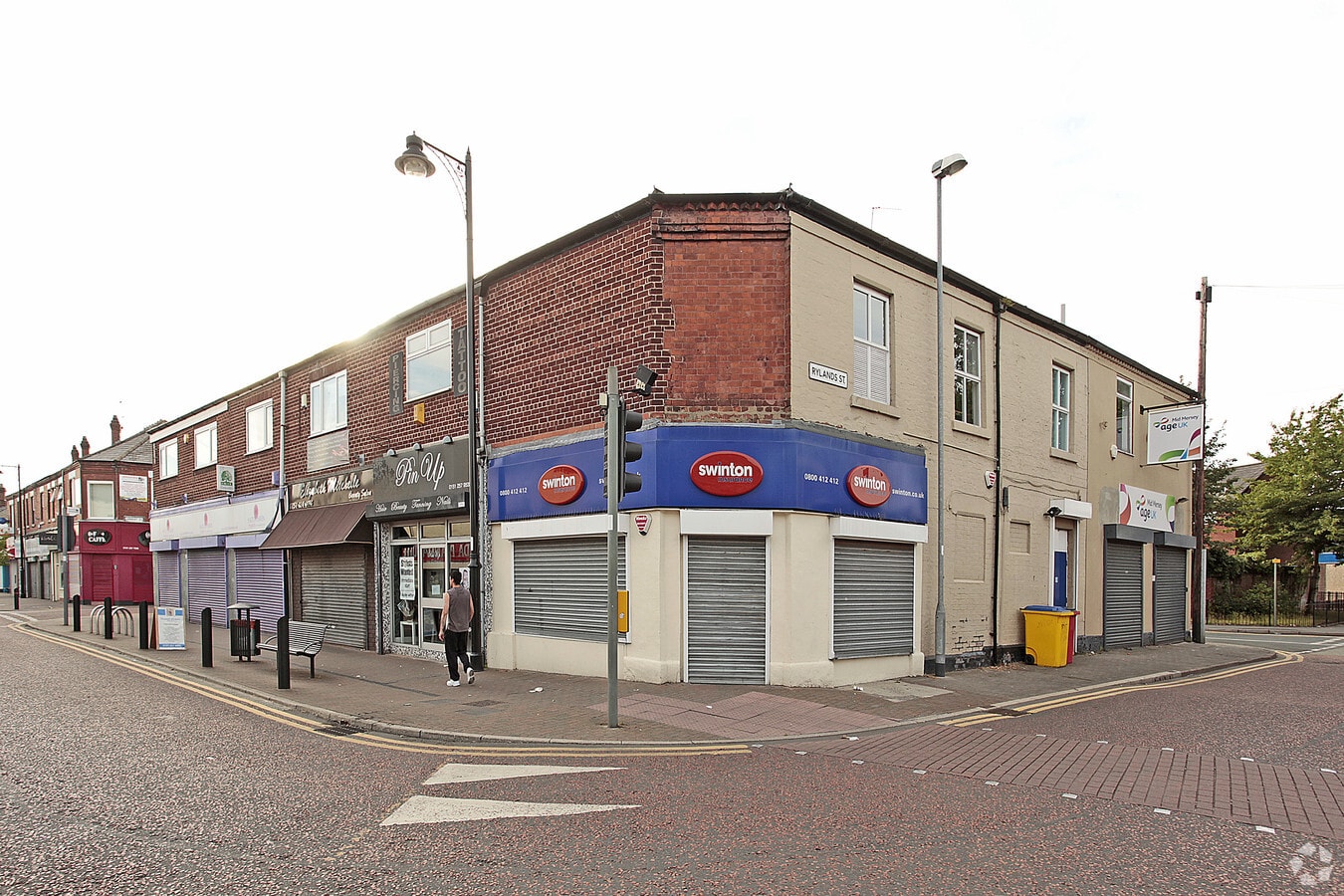 65 Widnes Rd, Widnes WA8 6AZ UK
